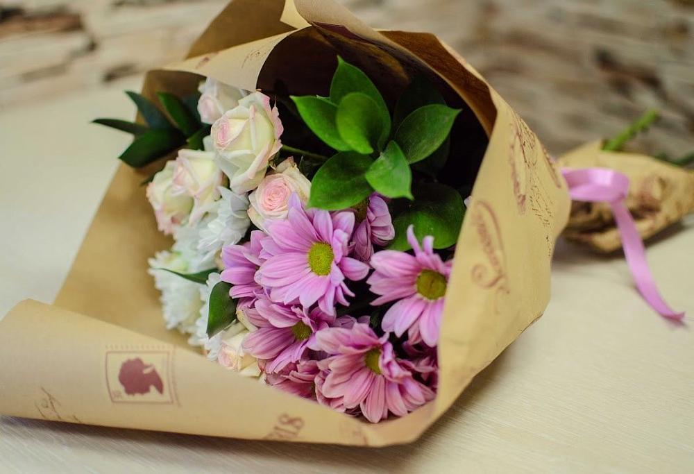 Букет цветов из: Розы и Хризантемы в Махнёво Свердловской области