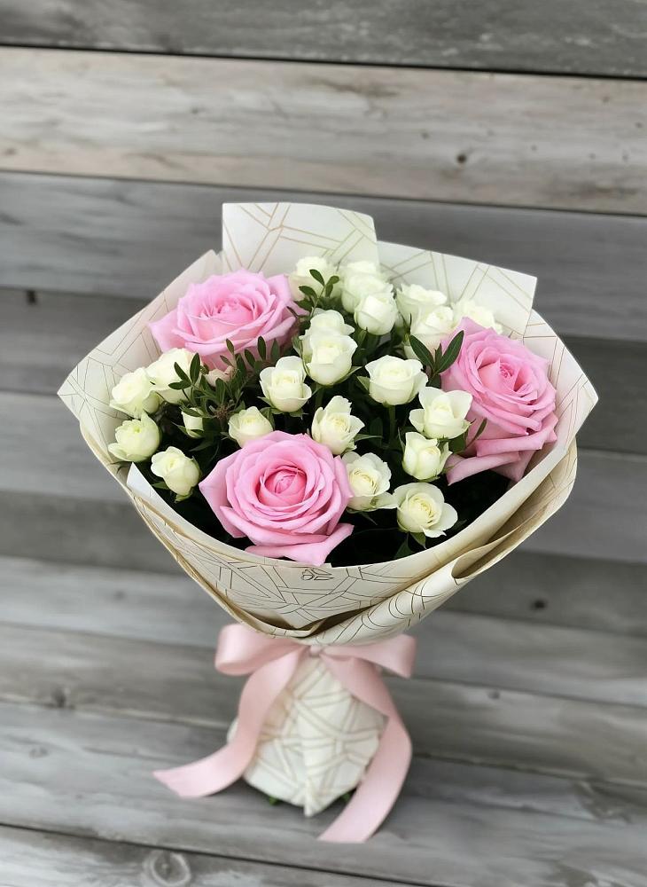 Букет цветов из: Розы в Махнёво Свердловской области