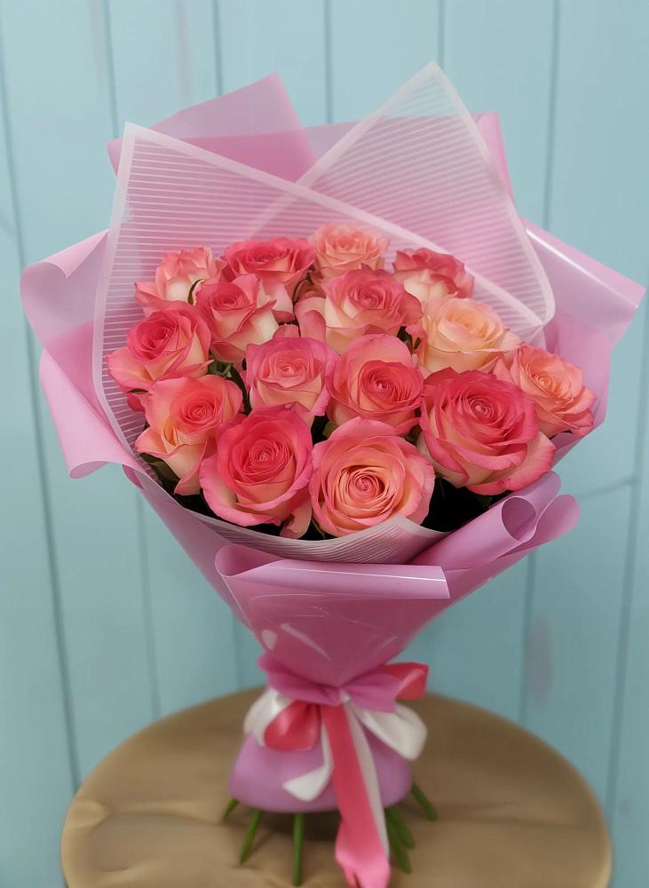Букет 15 Розовых роз Равель в Махнёво Свердловской области