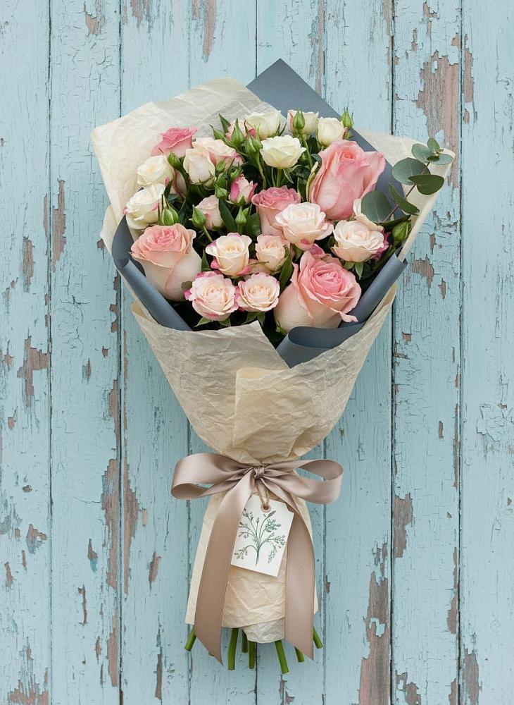 Букет цветов из: Розы в Махнёво Свердловской области