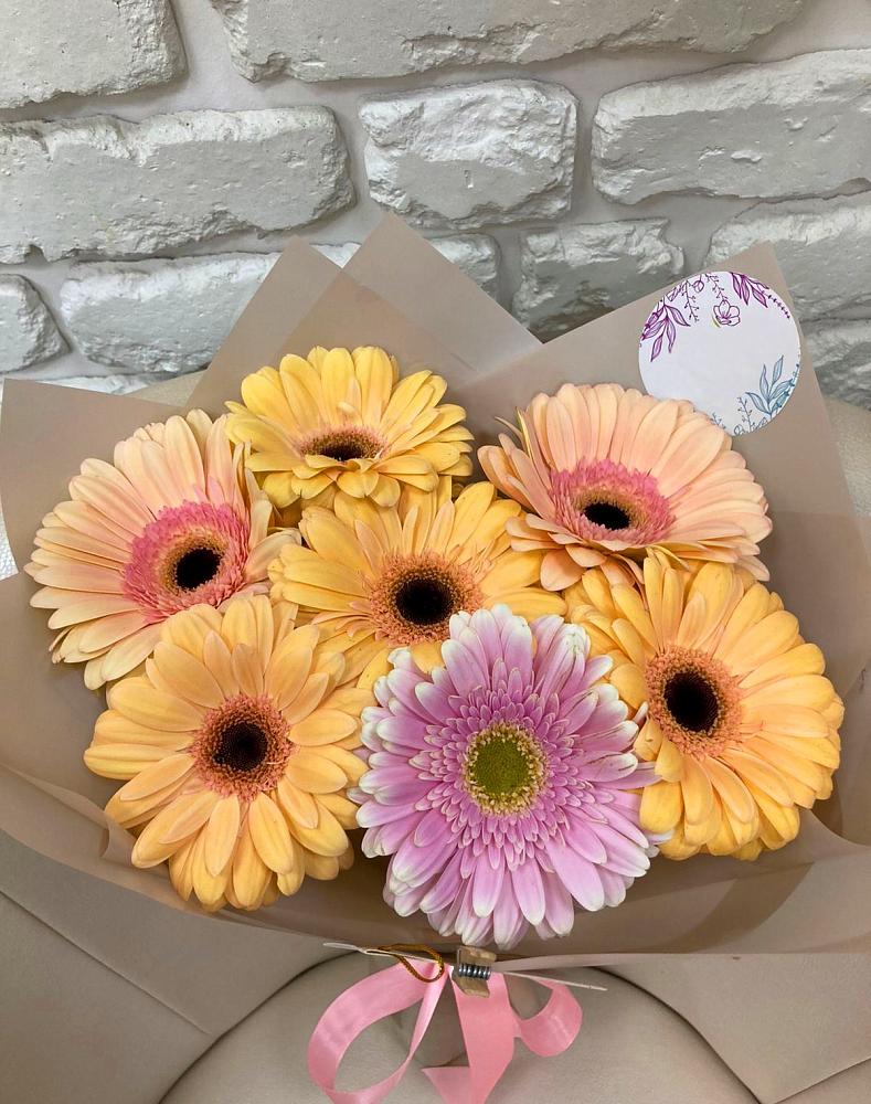Букет цветов из: Герберы в Махнёво Свердловской области