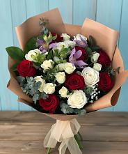 Букет цветов из:  Розы и Альстромерии в Махнёво Свердловской области