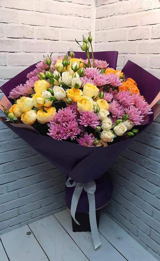 Букет цветов из: Хризантемы и Розы в Махнёво Свердловской области