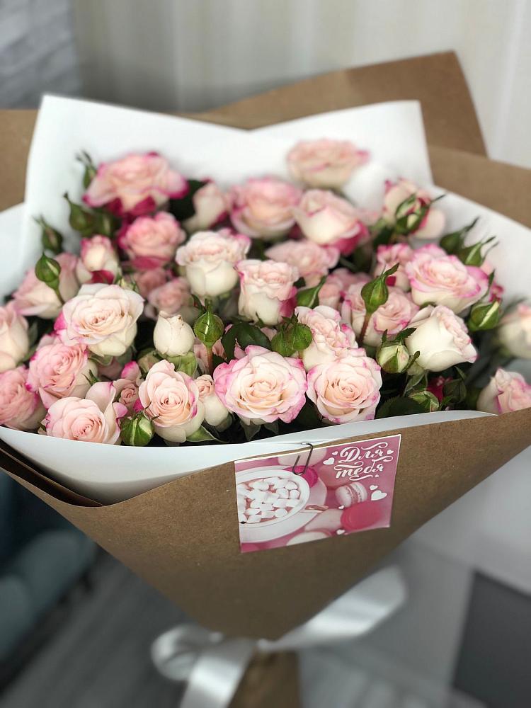 Букет цветов из: Розы в Махнёво Свердловской области