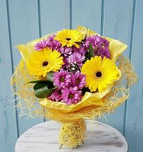 Букет цветов из:  Хризантемы и Герберы в Махнёво Свердловской области