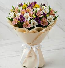 Букет цветов из:  Альстромерии в Махнёво Свердловской области