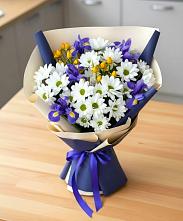 Букет цветов из:  Розы, Ирисы и Хризантемы в Махнёво Свердловской области