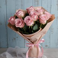 Букет цветов из:  Розы в Махнёво Свердловской области