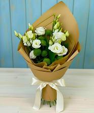 Букет цветов из:  Хризантемы и Лизиантусы в Махнёво Свердловской области