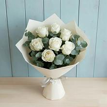 Букет Белые розы в Эвкалипте в Махнёво Свердловской области