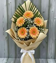 Букет цветов из:  Герберы в Махнёво Свердловской области