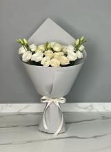 Букет цветов из:  Розы и Лизиантусы в Махнёво Свердловской области